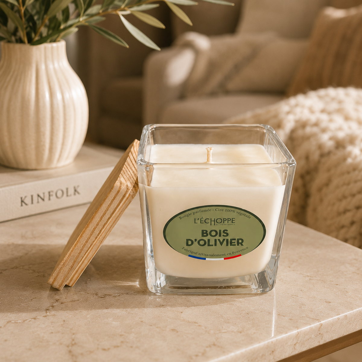 Alyvmedžio medienos aromato – Kvapni žvakė (190 g)